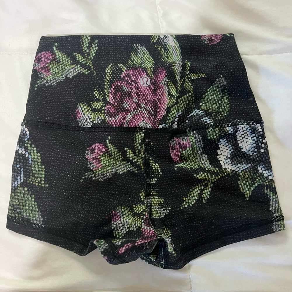 Lulu lemon shorts